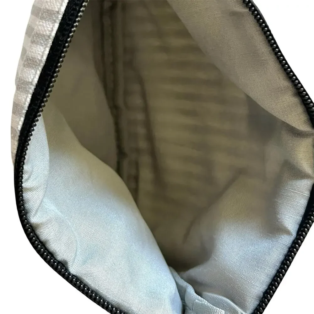 DUX SAS Toiletry Makeup Zip Pouch Travel Bag Scandinavian Airlines First Class
